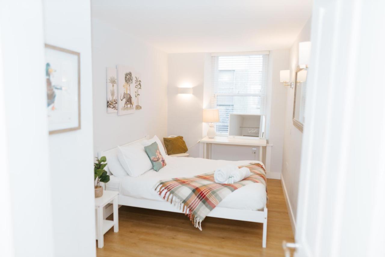 Luxury Modern 3 Bedroom Apartment In City Centre EDI Exteriér fotografie