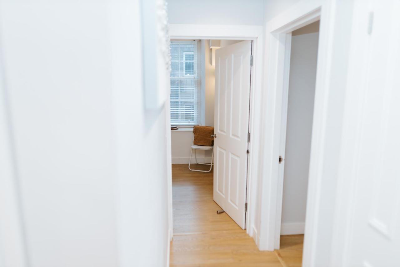 Luxury Modern 3 Bedroom Apartment In City Centre EDI Exteriér fotografie