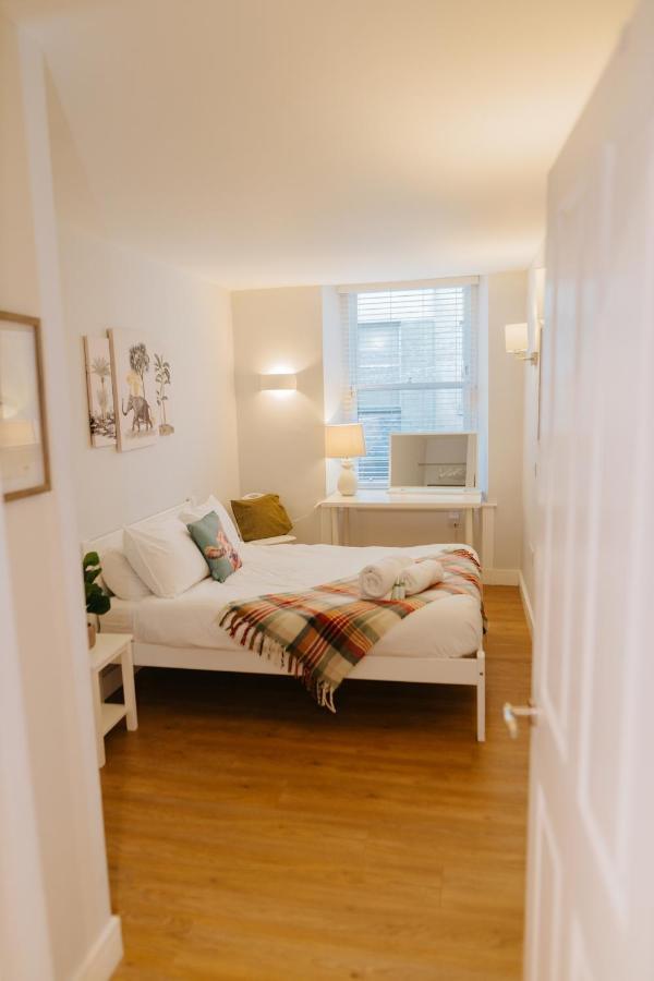 Luxury Modern 3 Bedroom Apartment In City Centre EDI Exteriér fotografie